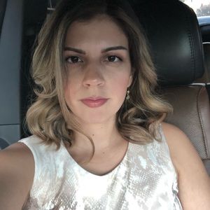 Meet your Posher, Carolina